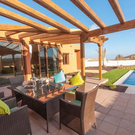 Mit Privatpool Fuer 6 Personen Ca 200 Qm In Tuineje, Fuerteventura Binnenland Von Fuerteventura
