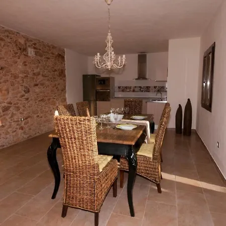 Dom wakacyjny Mit Privatpool Fuer 6 Personen Ca 200 Qm In Tuineje, Fuerteventura Binnenland Von Fuerteventura Tuineje